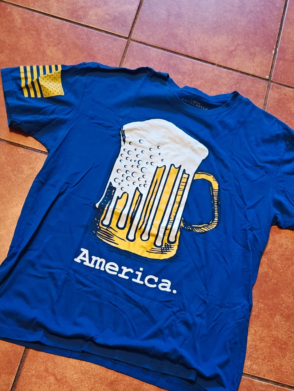 Grunt Style Blue Graphic Tee with Beer Mug and "America" Text